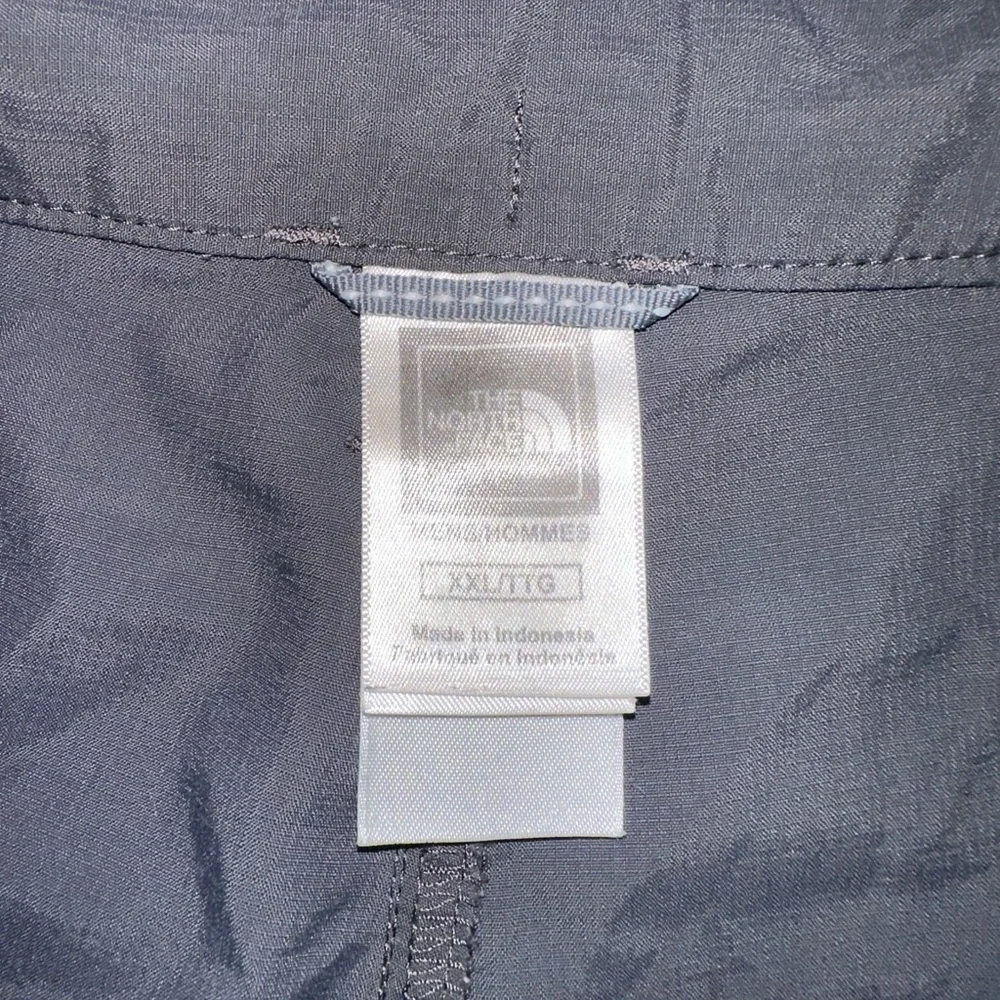 The North Face Men’s 2XL‎ Gray Cargo Outdoor Hiking Flat Front Shorts